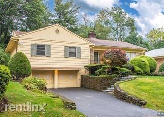 Primary Photo - 3 br, 2 bath House - 114 Yantacaw Brook Rd