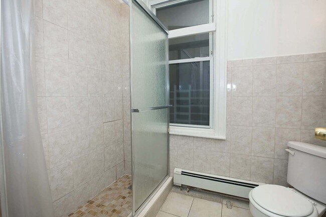 Building Photo - 2743 Kingsbridge Ter