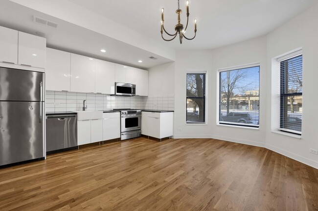 Building Photo - 4911 S Calumet Ave