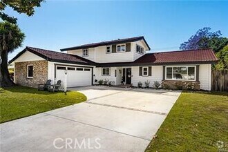 Building Photo - 13381 Del Cerro Dr