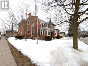 Building Photo - 35 King St