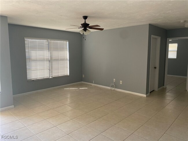 Building Photo - 511 Corinne Dr