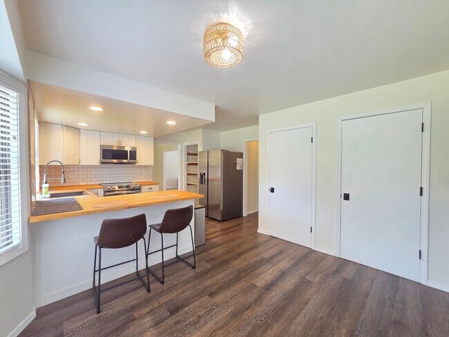 Foto del edificio - $3,050 - 4 Bed / 2.5 Bath Beautiful Home in Upper South Hill