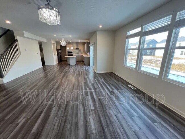 Foto del edificio - 5374 Noble Crossing Pkwy W