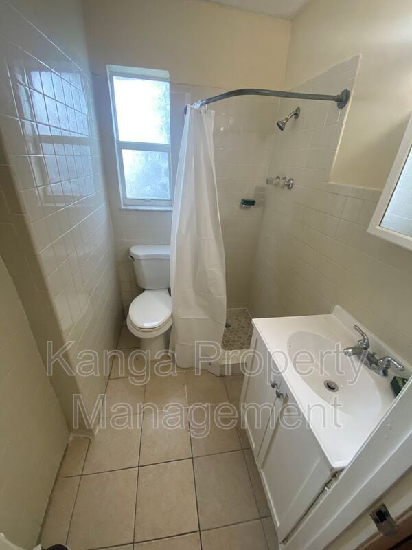 Foto del edificio - 1497 W 34th St