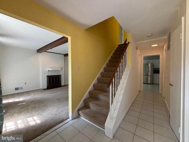 Foto del edificio - 8210 Riverside Rd