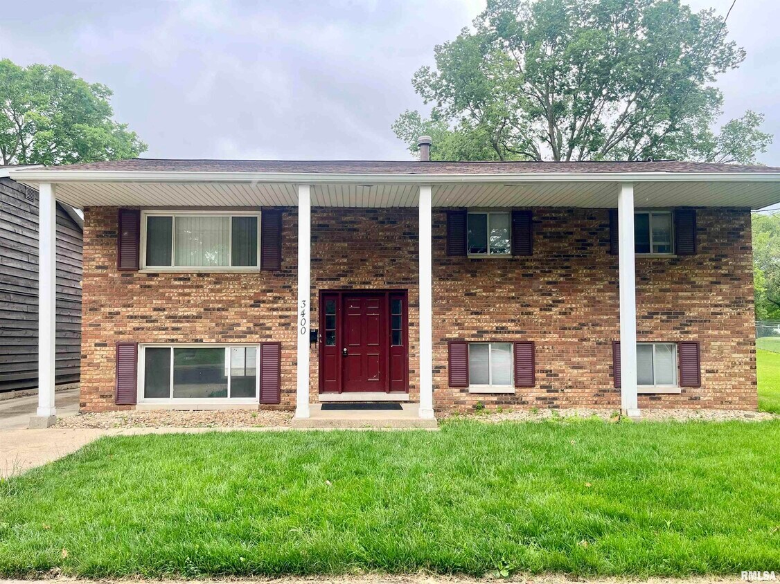 Primary Photo - 3400 N Missouri Ave