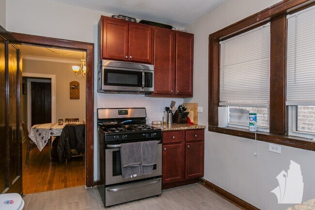 Foto del edificio - 3511 N Damen Ave