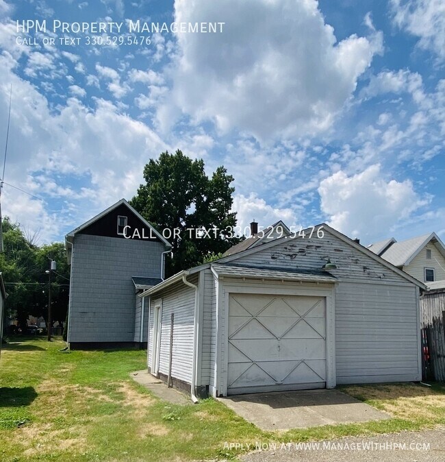 Foto del edificio - 628 Garfield Ave SW