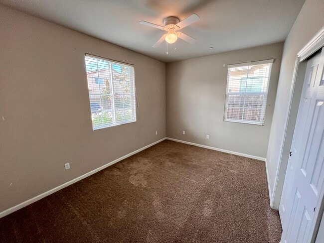 Building Photo - $2,495 Ashlan & Dewolf, 4 Bedrooms - Del D...