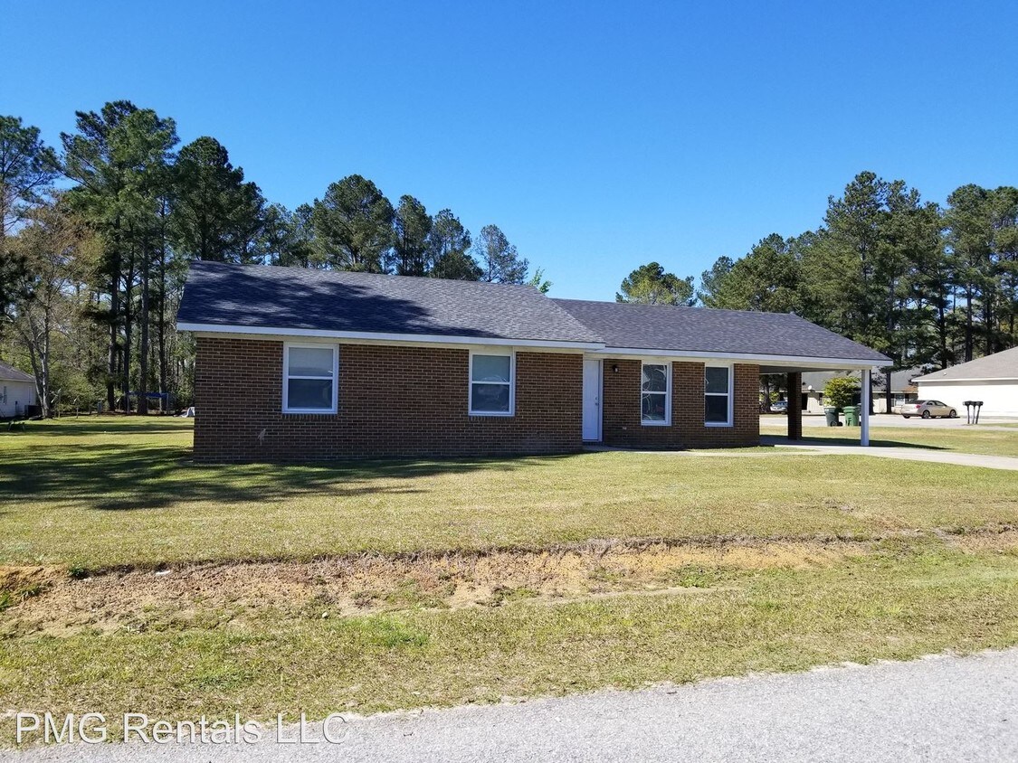 Building Photo - 3 br, 2 bath Room For Rent - 13 University Pl