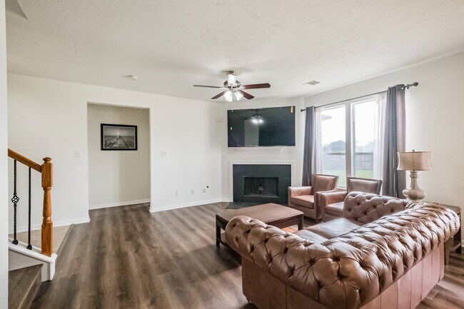 Building Photo - 18607 Shavano Ct