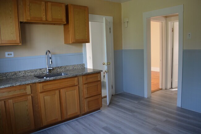Building Photo - 1301 Thorn St