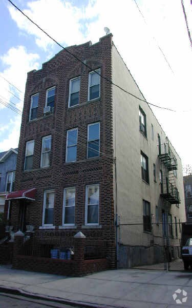 Primary Photo - 169-171 E 54th St