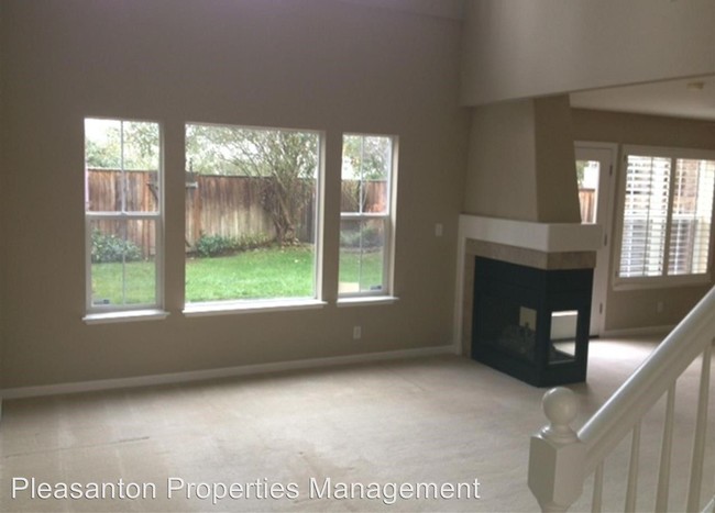 Building Photo - 3 br, 2.5 bath House - 7145 Briza Loop