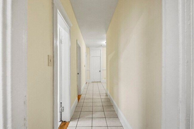 Building Photo - 103 Brunswick St