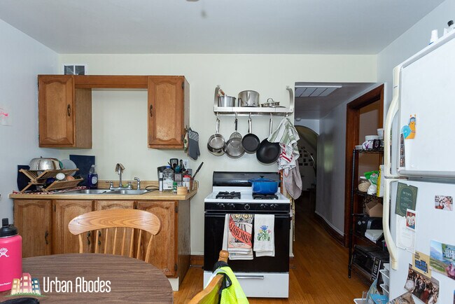Foto del edificio - 2109 N Albany Ave