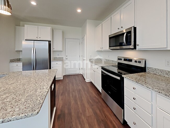 Building Photo - 3321 Milkweed Drive