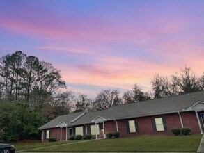 Building Photo - 312 7th Ct N