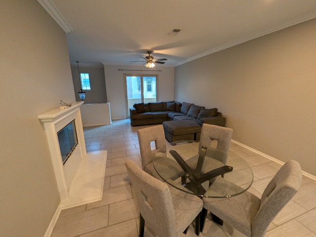 Building Photo - 2702 Escala Cir