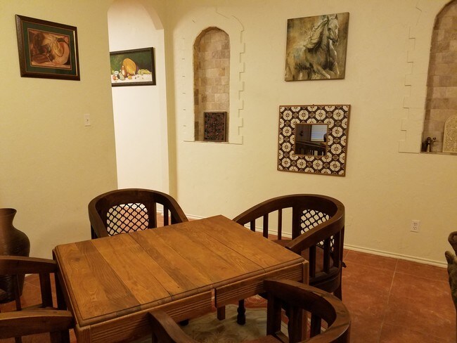 Mesa de Texas Saloon - 303 Richards Dr