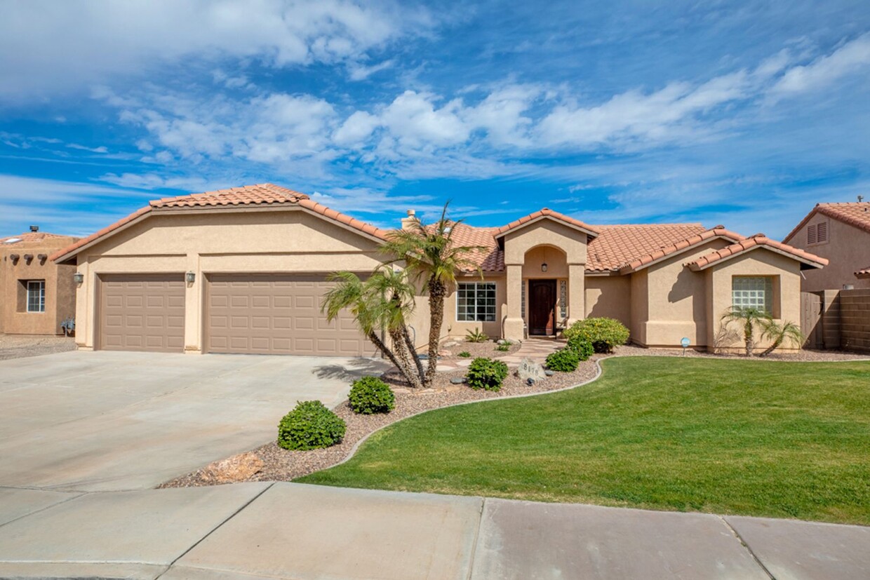 Foto principal - Pool home for rent June 1, 2025
