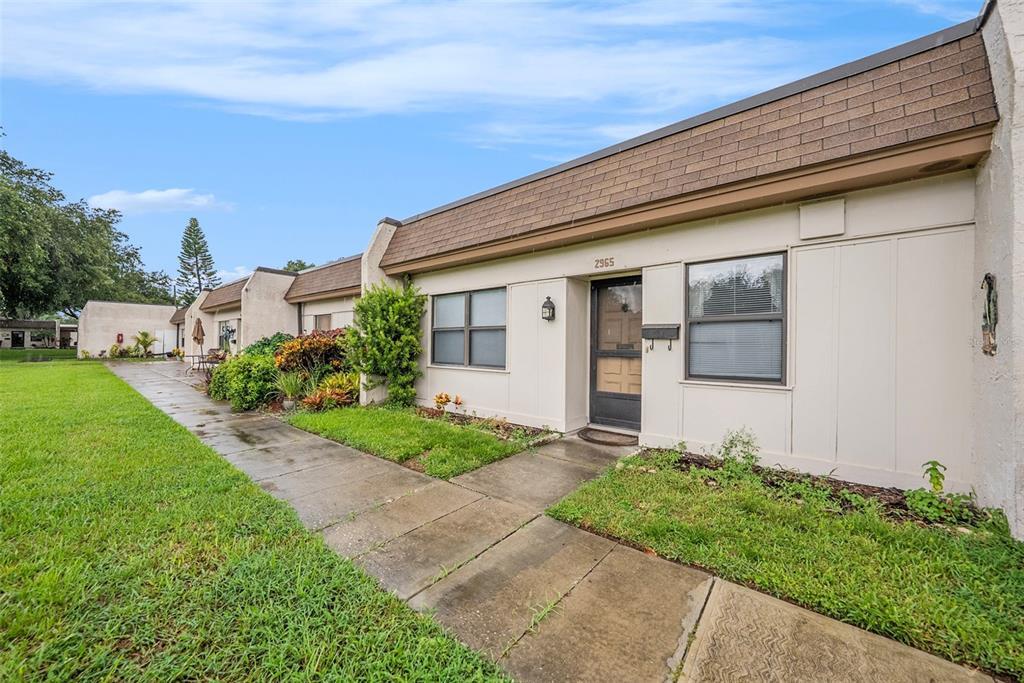 Foto principal - 2965 Flint Dr N