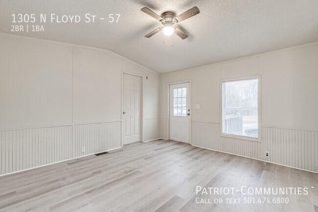 Foto del edificio - 1305 N Floyd St