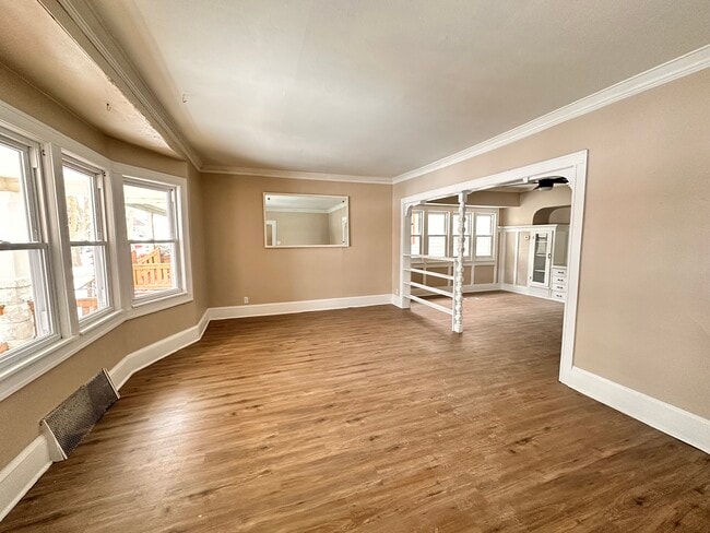 Building Photo - 2704 W Concordia Ave