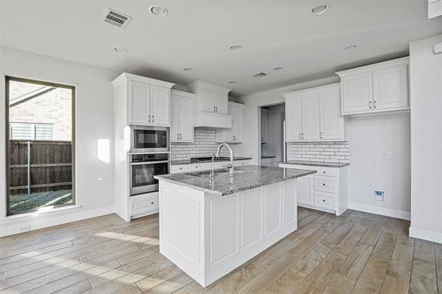 Building Photo - 2751 Clearwater Dr.