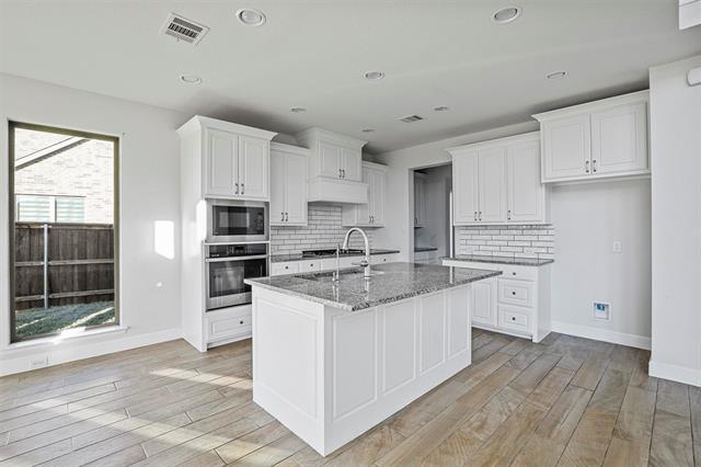 Foto del edificio - 2751 Clearwater Dr.