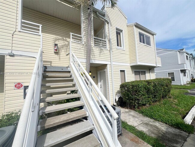 Building Photo - 3477 NW 44th St