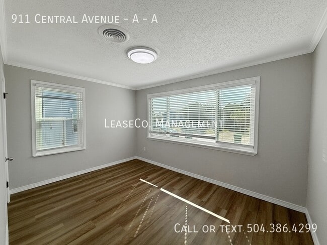 Foto del edificio - 911 Central Ave