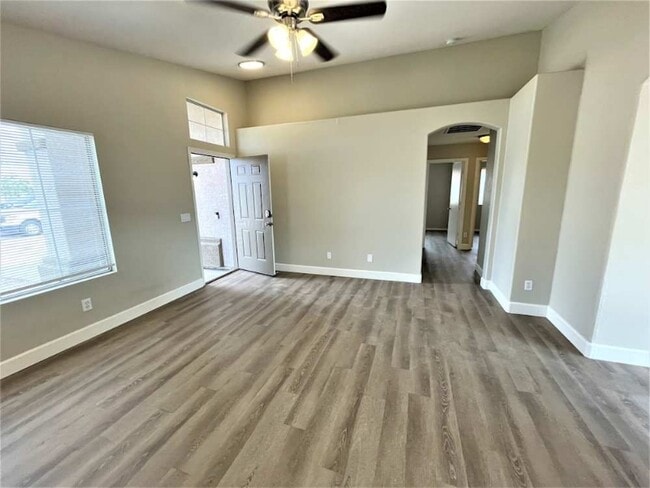 Building Photo - 949 Woodsong Way