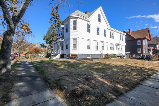 Building Photo - 169 Glenwood Ave