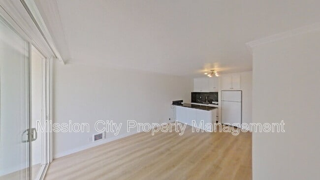 Building Photo - 4902 Sandyland Rd
