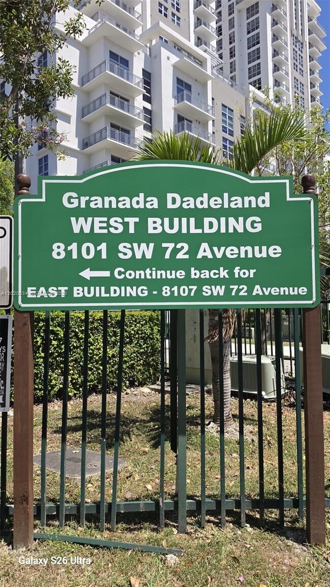 Building Photo - 8107 SW 72nd Ave