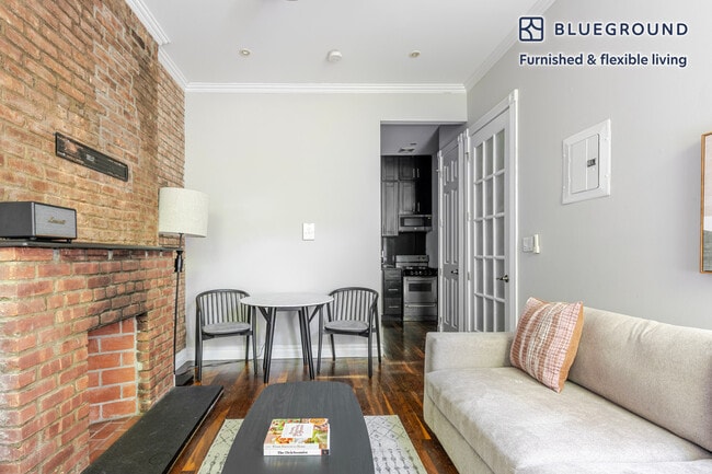 Foto del edificio - 562 Hudson St