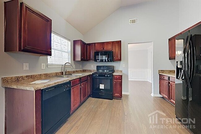 Building Photo - 2924 Chilhowee Dr