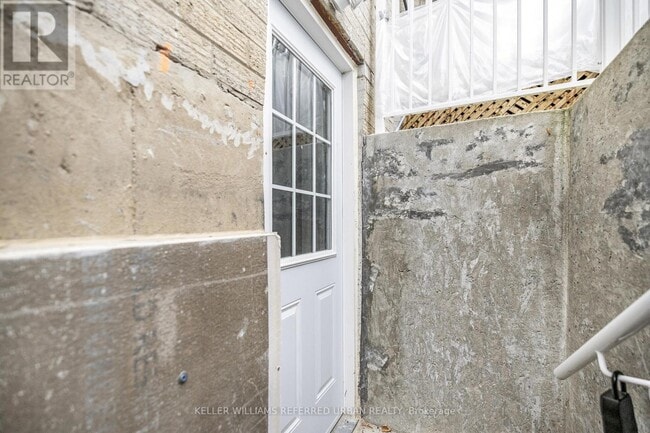 Building Photo - 689 Leslie Valley Dr