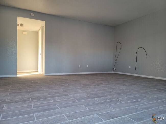 Building Photo - 124 W A St