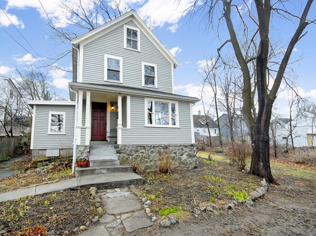 Primary Photo - 40 Woodbury St