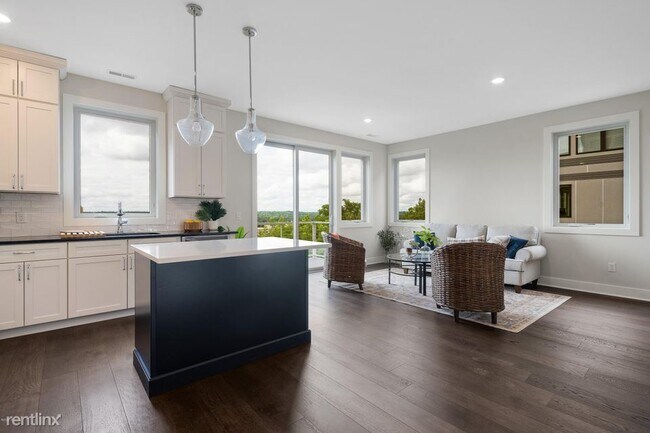Building Photo - 2 br, 2.5 bath Condo - Belknap Bluffs