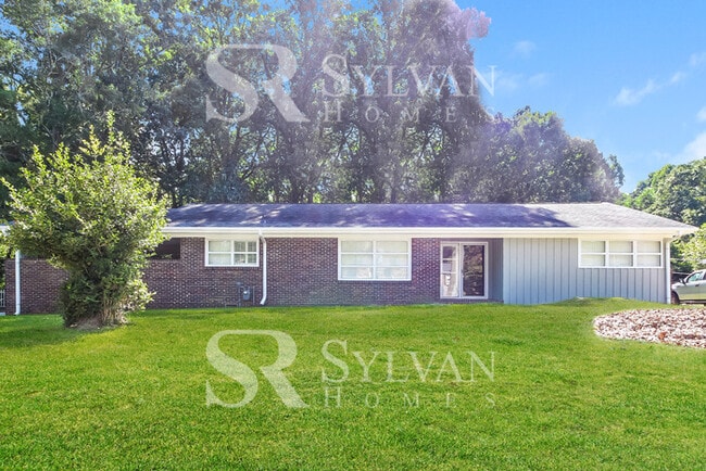 Building Photo - At Last, This Is What You Have Been Searching For!