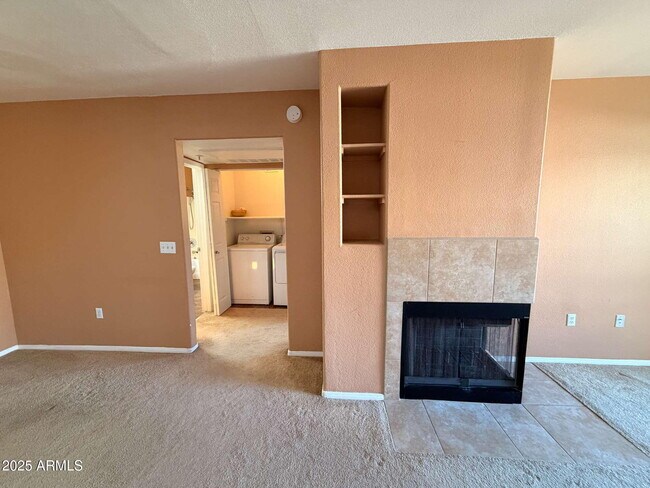 Foto del edificio - 1295 N Ash St