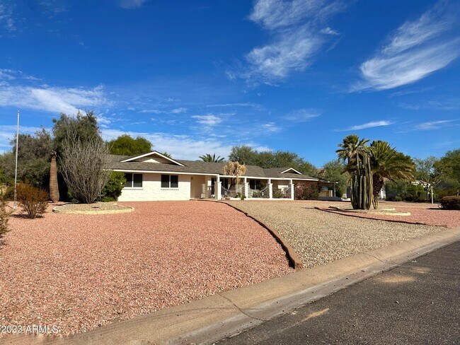 Foto del edificio - 6702 E Horseshoe Rd