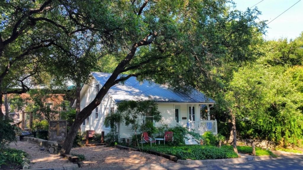 1629 Waterston Ave, Austin, TX 78703