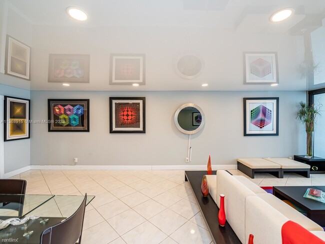 Building Photo - 2 br, 2 bath Condo - 2401 S Ocean Dr Apt 1201