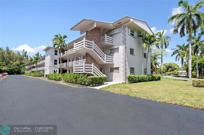 Building Photo - 700 Layne Blvd