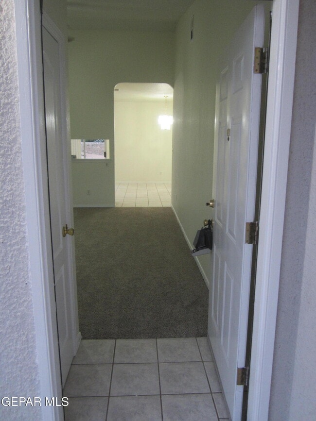 Building Photo - 12521 Tierra Serena Dr